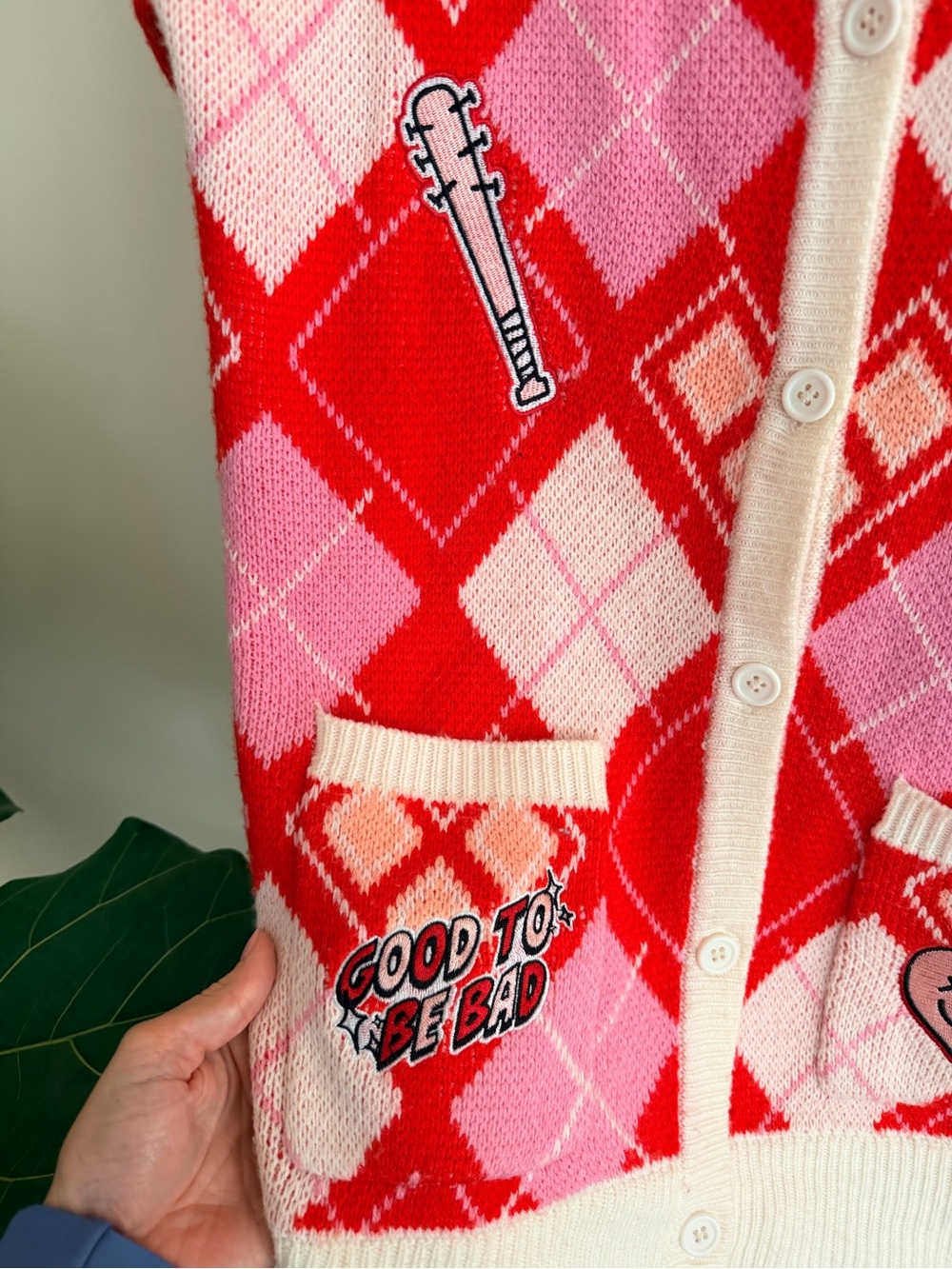Harley Quinn Pink & Red Argyle Cardigan Sweater Size Medium - Picture 6 of 11